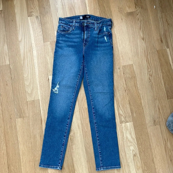 Kut from the Kloth Cigarette Jeans - Picture 1 of 4